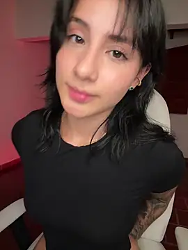 Ale_Lewis squirt camshow - 03-09-2023