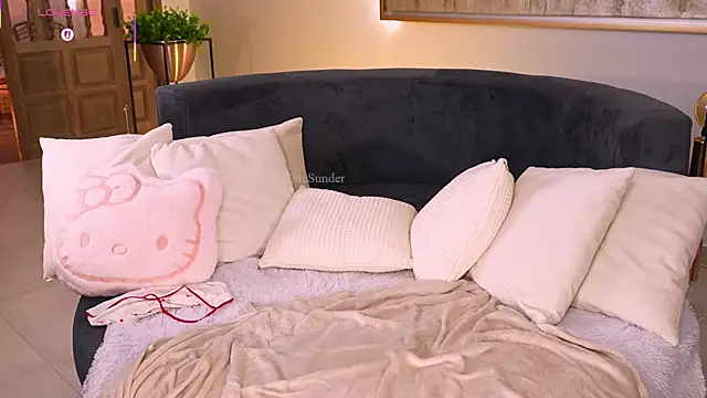 KateSunder pusssy show