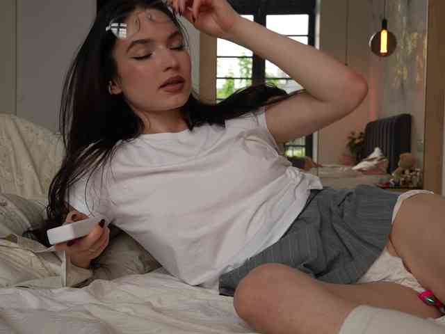 Merrimarina tits and ass camshow