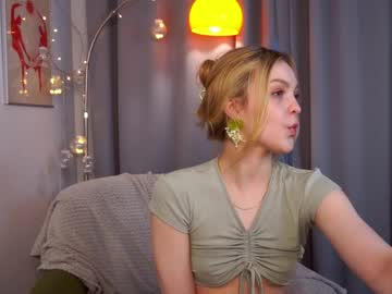Alice_tucci self squirt camshow - 30.10.2023