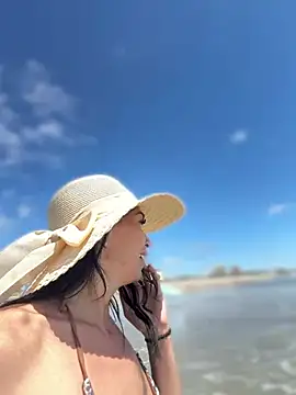 Annablisss pussy play