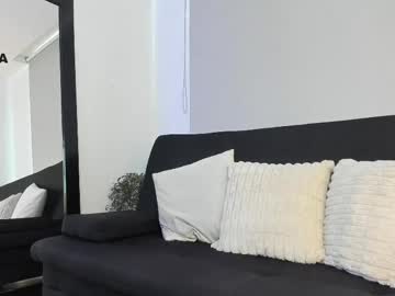 Antonella_dom anal camshow