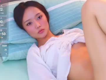 Blon_kater pussy play camshow