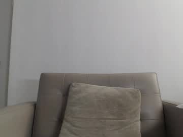Callme_kim tits and ass camshow