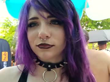 Crimsonkitten tits and ass