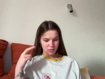 Di_n_alex facial show