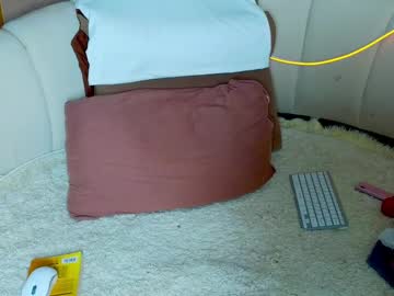 Emilytrays private - 18 October 2023