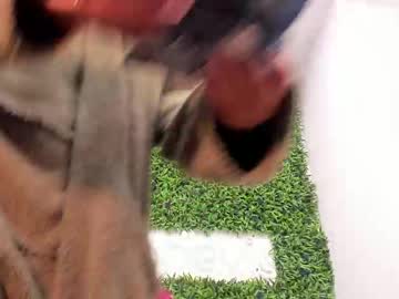 Hotfallingdevil self squirt show