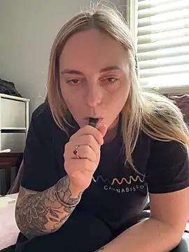 Jaseyrae threesome show
