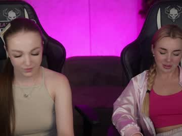 Kira0541 cum on face show