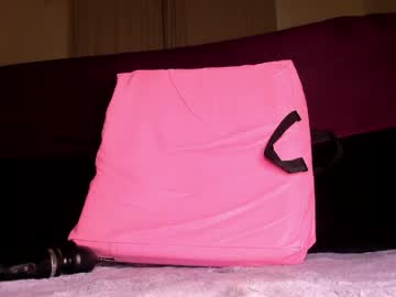 Kira_mask ass play camshow