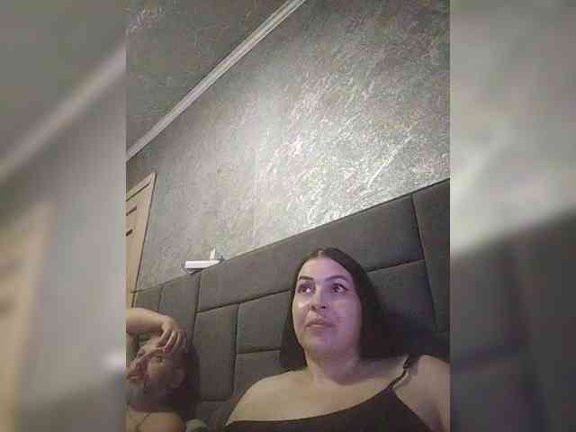 Kissmabont double blowjob show