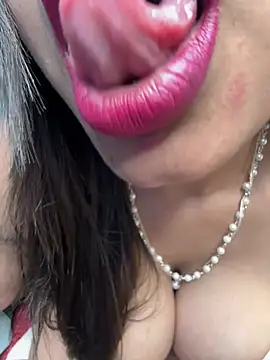 Love_pihu self squirt camshow