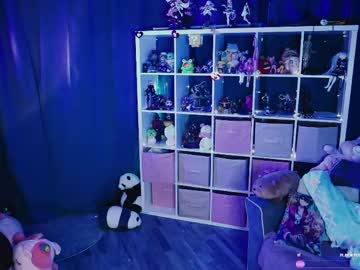 Madnessalise squirt camshow