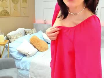 Mariagold pussy play show
