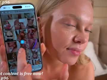 Molly_p private camshow