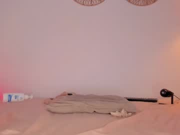 Shy_booty18 with friend show - 02/04/2023