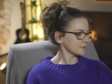 Tiffanyriox tits and ass show