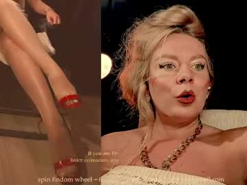 Totally_spy lesbian camshow
